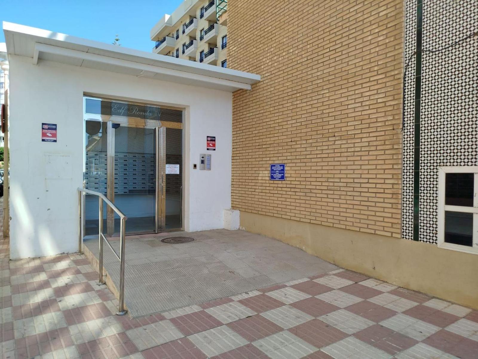 Lindo Apartamento Junto Al Mar Ronda Iv, Rocio フエンヒロラ エクステリア 写真